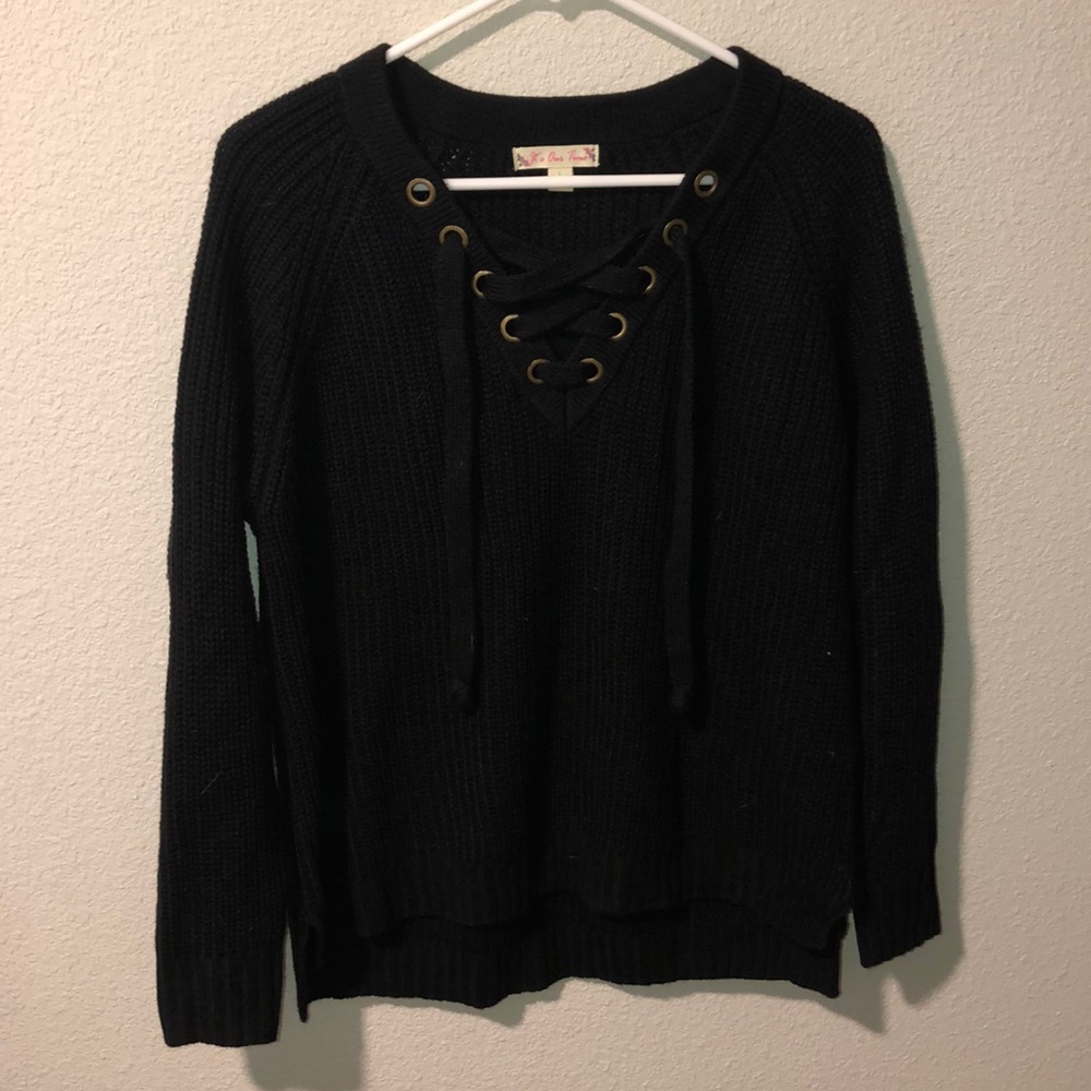 Black v neck sweater